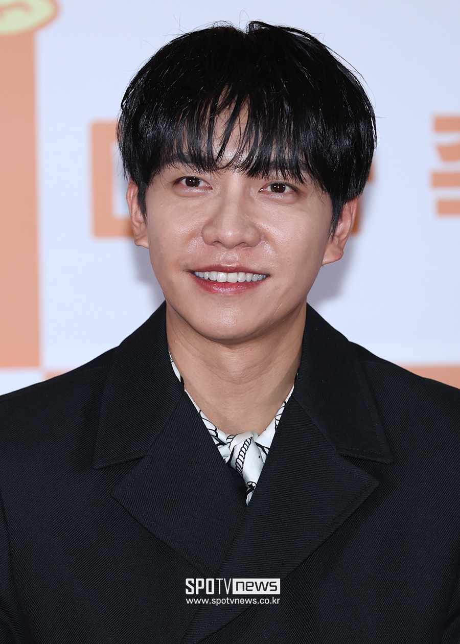 '대가족' 이승기 "♥이다인과 결혼+출산 후 부모님 이해…더 돈독해졌다"