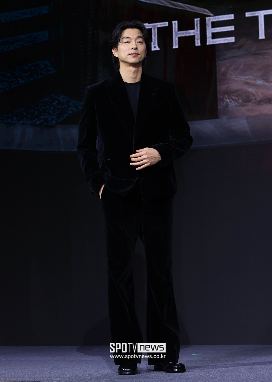 [포토S] 공유, 모델 포스