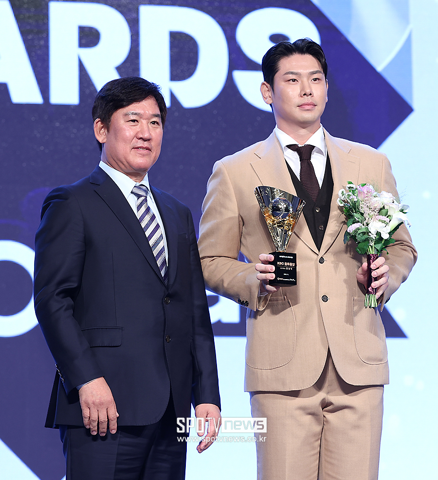 ▲ 조계현 전력강화위원장 홍창기 ⓒ곽혜미 기자