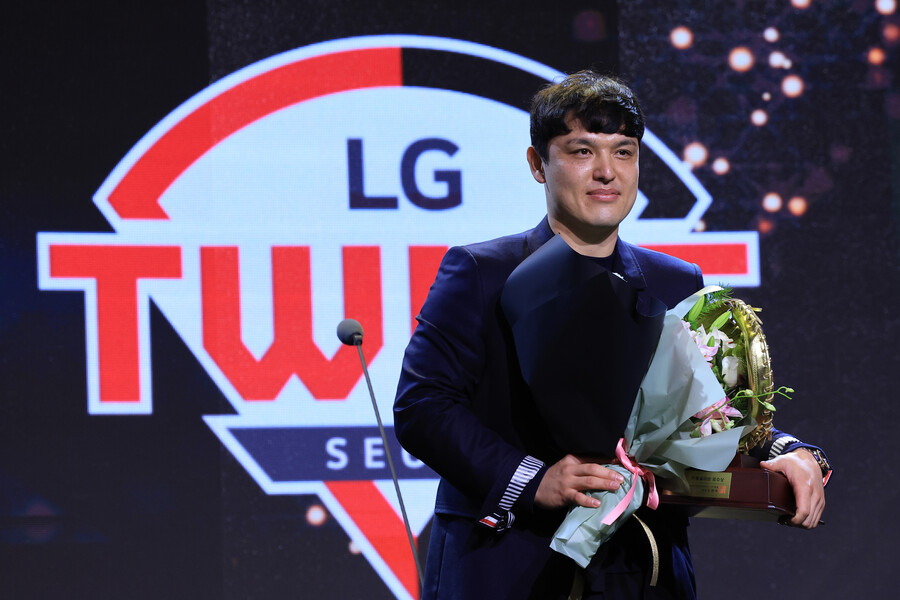 “민호 형 KS 갔다, GG은 나에게 양보할 것” LG 우승 포수, 첫 황금장갑 욕심 숨기지 않았다