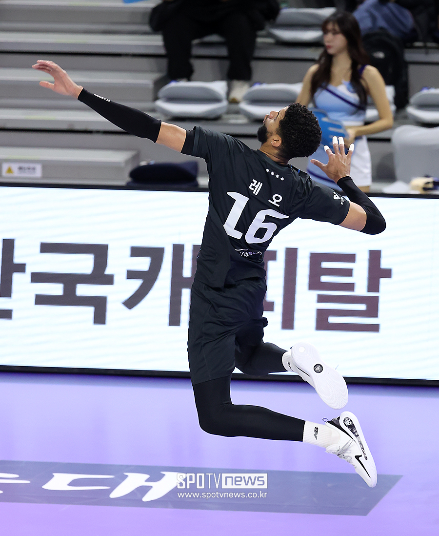 [포토S] 레오, 강력한 서브!