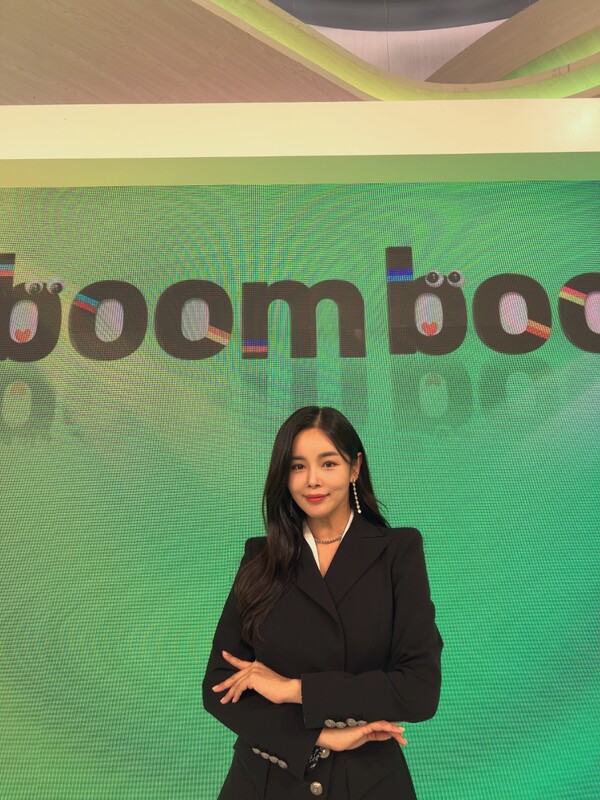 조정민, 日니혼TV '데이데이' 생방송 출연…팔색조 매력 뽐냈다