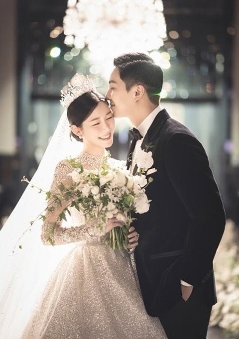 '사랑꾼' 이다인, '처가 논란' 선 그은 남편 ♥이승기 앨범 홍보 내조