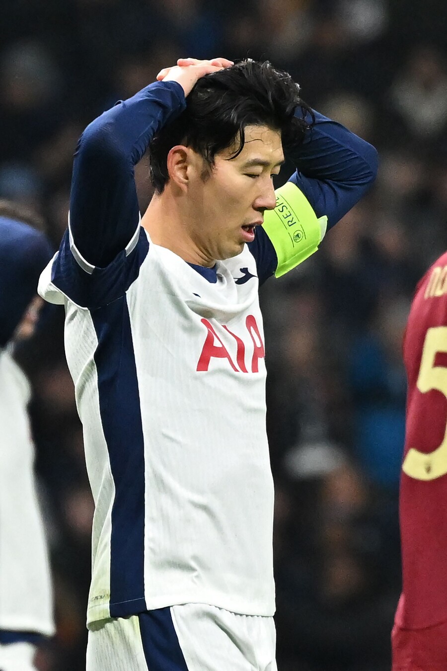 ▲ 영국 현지 언론들이 맨유가 2025년 여름 손흥민을 자유계약(FA)으로 영입하기 위해 적극적으로 움직이고 있다고 보도했다. 토트넘의 주장으로 활약하며 프리미어리그를 넘어 세계적 스타로 자리 잡은 손흥민의 행보가 새로운 전환점을 맞을 가능성이 커지고 있다. 손흥민은 2025년 6월 토트넘 홋스퍼와 계약 만료가 다가오고 있는데, 토트넘과 재계약 소식이 요원하다. ⓒ연합뉴스