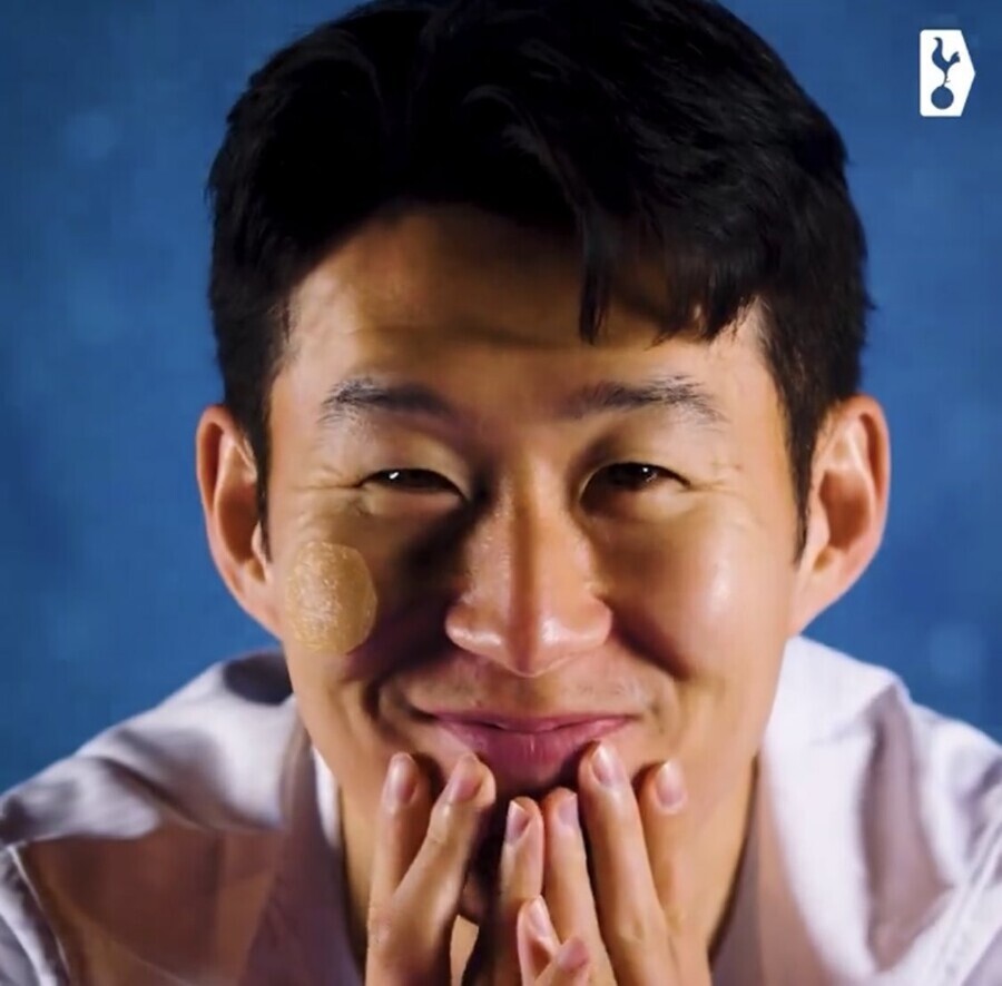토트넘은 나이 많다는데 '32살' 손흥민 맨유로 와라…"즐라탄-카바니-호날두도 30대에 영입했던 맨유라 가능"