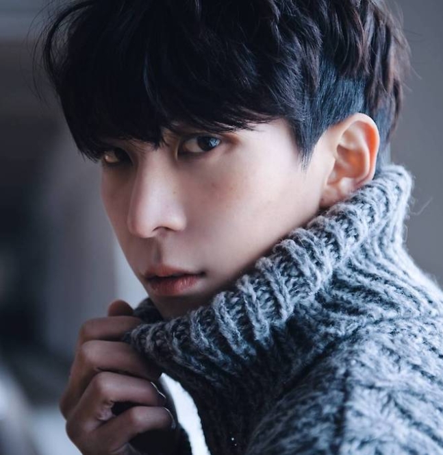 '비상계엄령 옹호' 뮤지컬 배우 차강석 "해고 통보…좌파 옹호하면 대배우?"[전문]