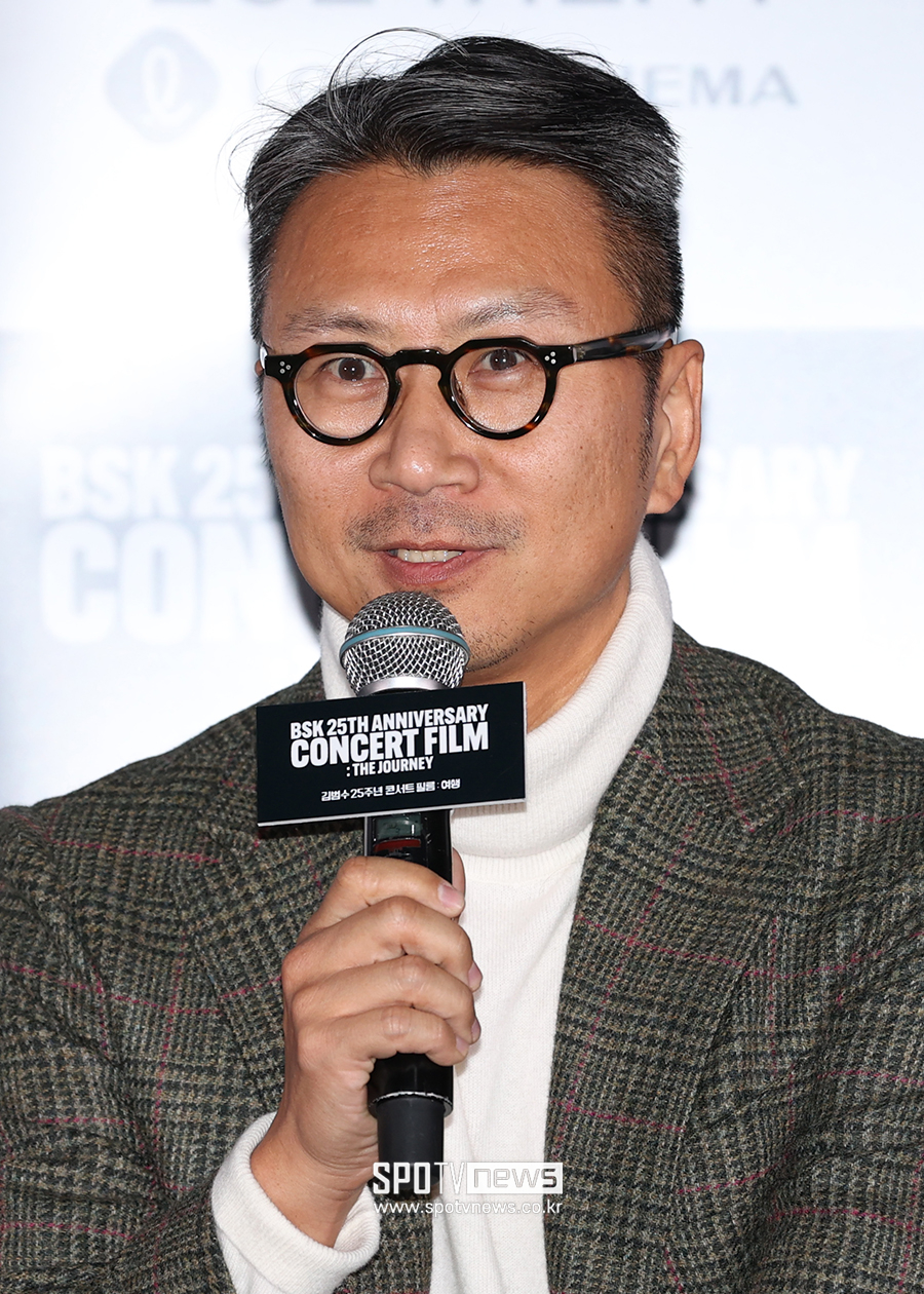 [포토S] 인사말 하는 이주현 감독