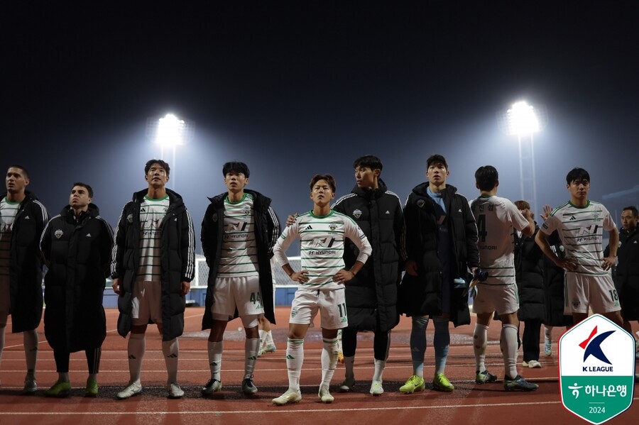 [선발라인업] 티아고vs브루노 '정면충돌' 이번 시즌 대미 장식하는 전북-이랜드, 승강 PO 2차전 선발 리안업 발표