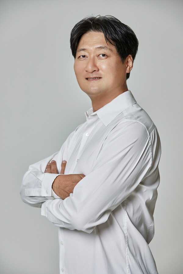 [김원겸의 세렌디피티]'월급쟁이 신화' 위해 아이브와 작별한 김강효 대표