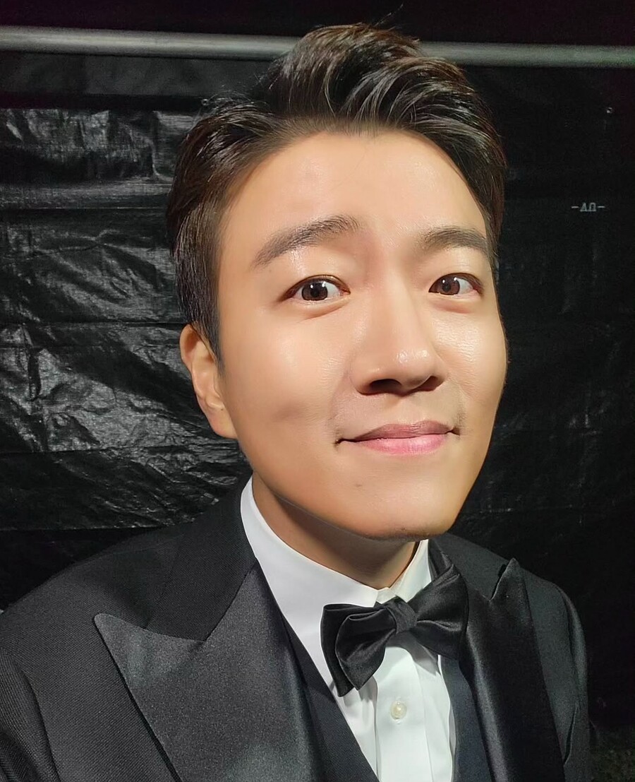 '국힘 의원 子' 엄주원 아나 "탄핵 표결 불참 비겁…평생 업보"[전문]
