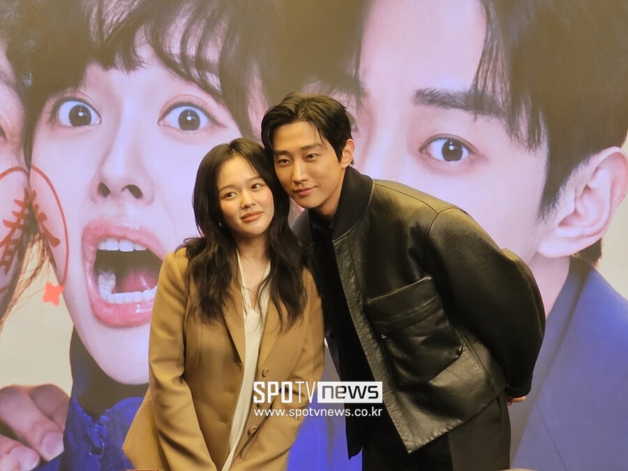 ▲ 정지소(왼쪽), 진영.  ⓒ스포티비뉴스DB
