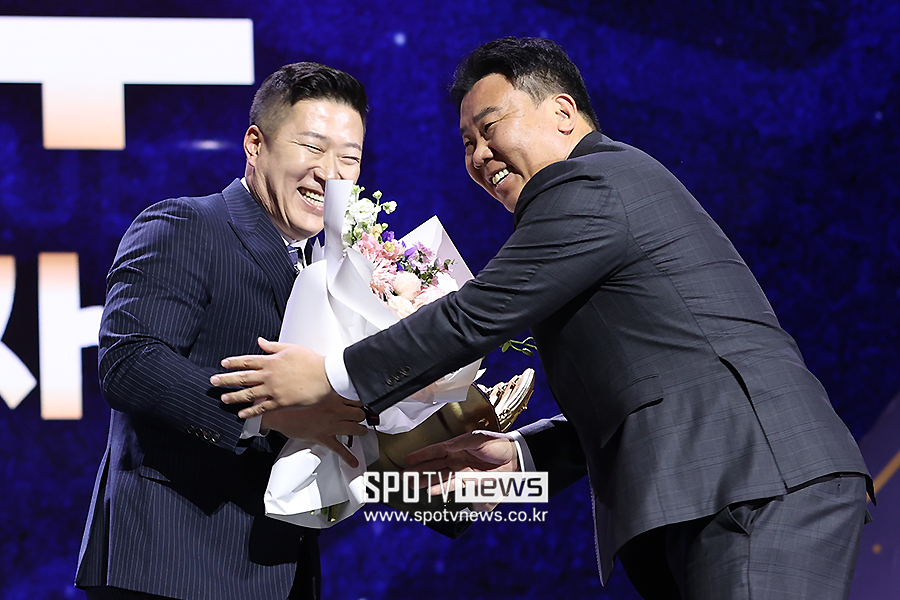 ▲ 이범호 감독 최형우 ⓒ곽혜미 기자