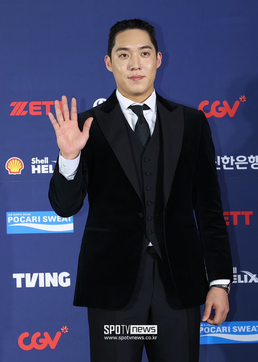 ▲ 삼성 원태인은 13일 골든글러브 시상식에서 최채흥의 이적에 대해 "2020년 국내 에이스였다. 자극제였다"며 아쉬운 마음을 드러냈다. ⓒ곽혜미 기자