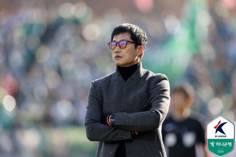 새 사령탑 찾는 전북, 이정효 감독 부임설에 "아직 결정된 것 없어, 새 감독 후보들 다 뵙지도 못해"