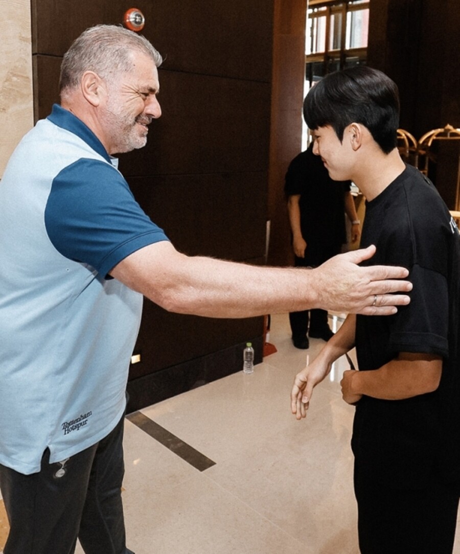 '12월에 와 줘' 양민혁 조기 합류에 포스테코글루 함박웃음 "영어도 잘하던데? 대화도 조금 했어"