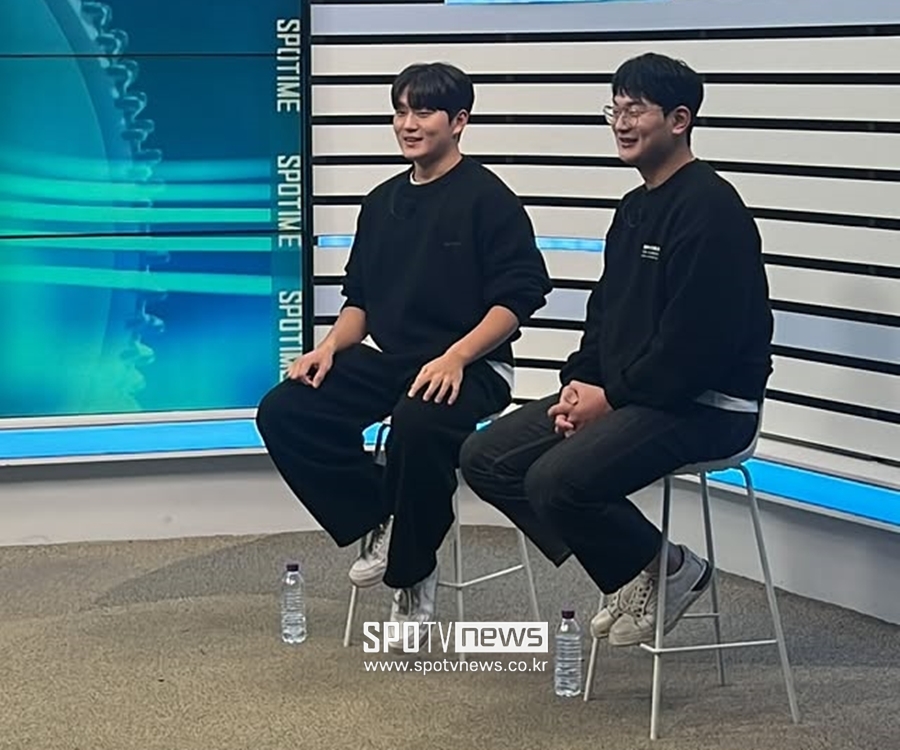 "택연이랑 같이 있으면 아저씨 같아" Z세대 대표 파이어볼러들, 사복 입은 일상은 이런 모습?