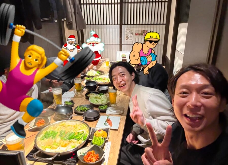 '마약+4억 체납' 박유천, 日서 근황 공개…동생 박유환과 밝은 미소