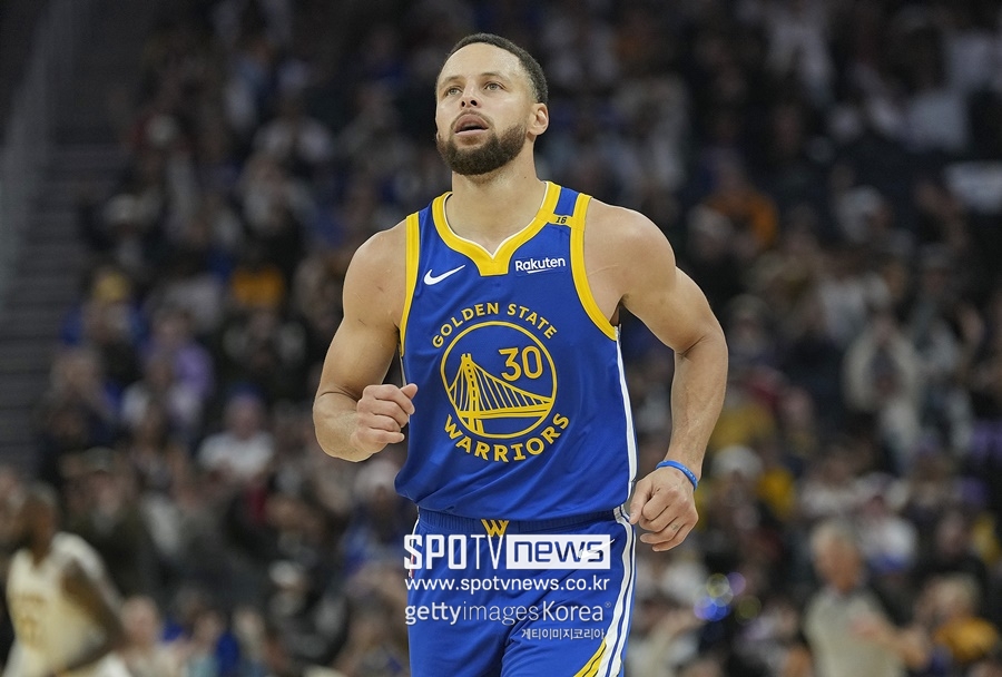 '양쪽 무릎 다 아프다' 커리, 28일 LA 클리퍼스전 결장→골든스테이트는 연패 위기