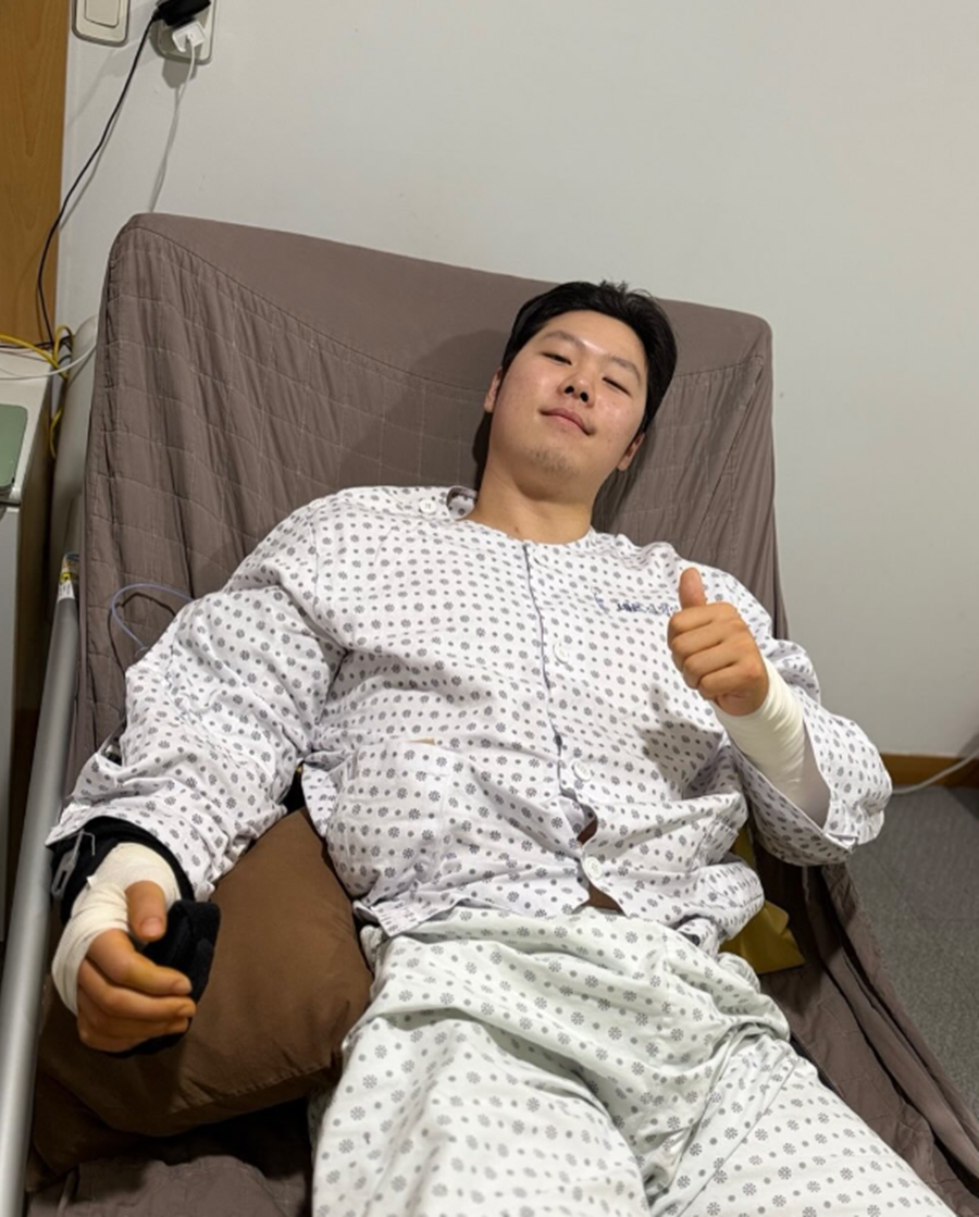곽빈처럼 날아오를까… “강해져서 돌아오겠다” 롯데 미래 팔꿈치 수술, 재활 기간 미스터리?