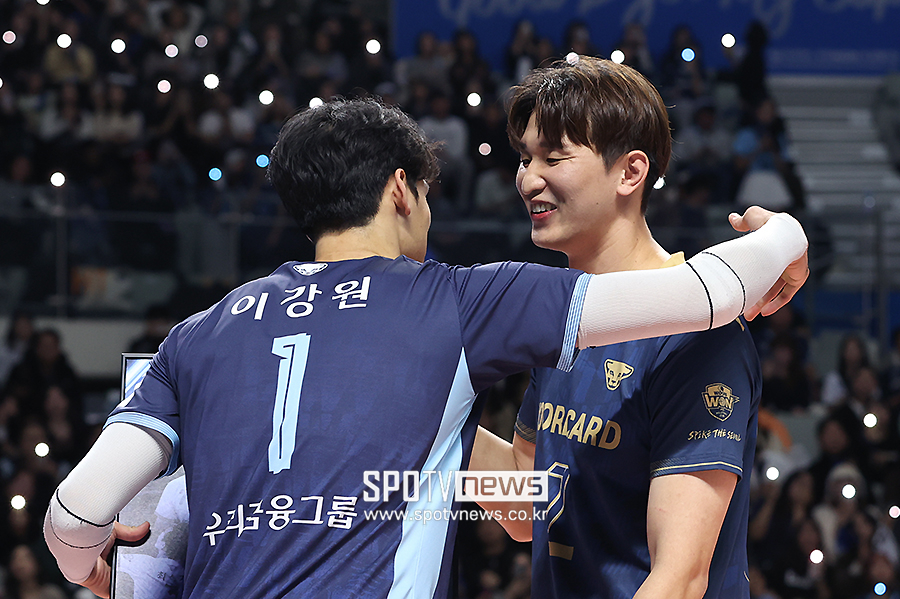 [포토S] 최석기 안아주는 이강원