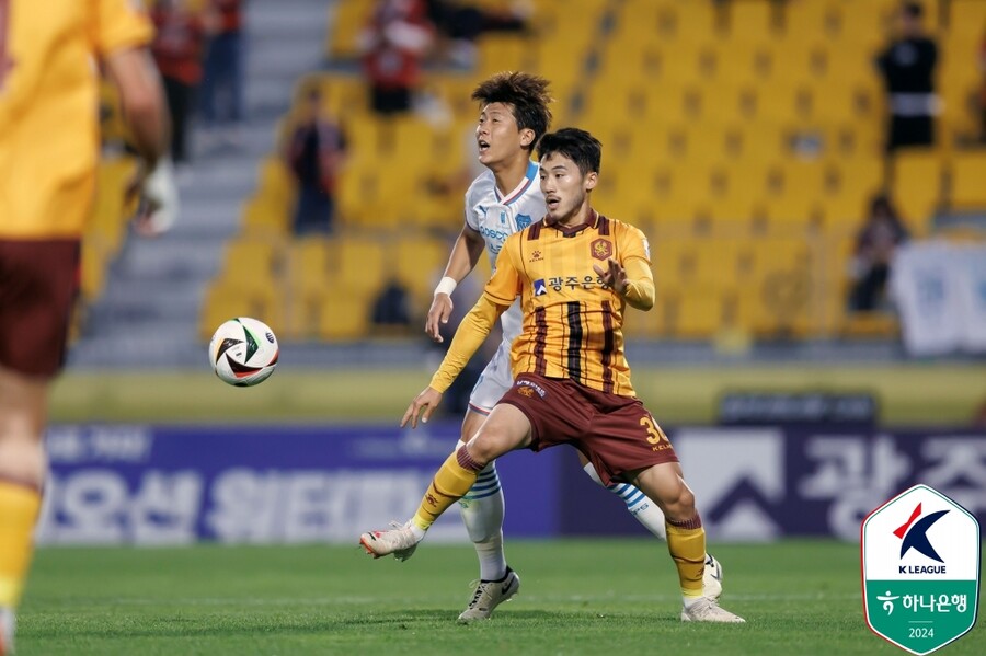 ▲ 광주FC가 공격 연결 엔진인 최경록과 2년 재계약을 알렸다. ⓒ한국프로축구연맹