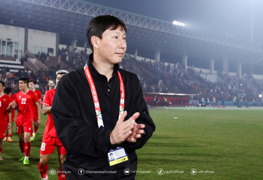 역시 '우승 감독' 김상식, 베트남에서도 챔피언 눈앞…"27년만 태국에 승리, 베트남 축구에 새해 선물"