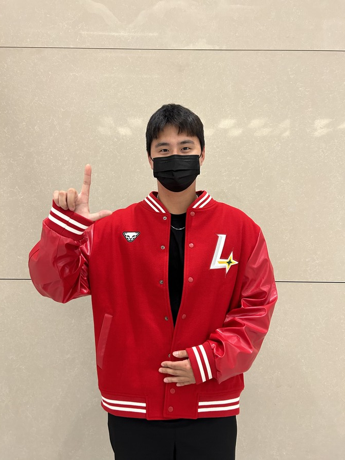 ‘90이닝 혹사 우려’ 알고도 트레이드했다… SSG 승부수, 현재와 미래 모두 잡을까