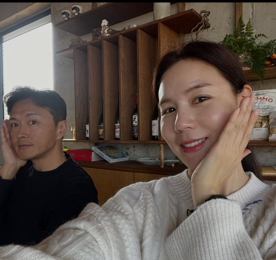 진태현·박시은 부부, 두 양딸 생겼다 "마라톤 선수와 미래의 간호"[전문]