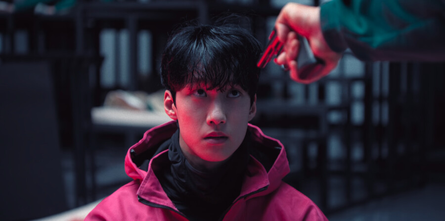 '오겜2' 훈훈 비주얼 관리가면 누군가 했더니…이상준, 강렬 존재감 '폭발'