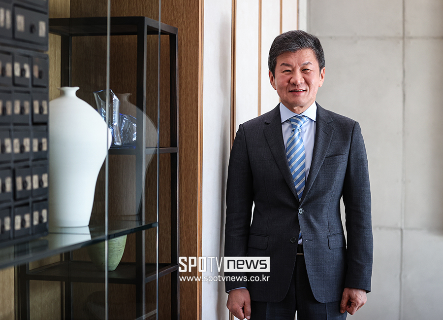 정몽규 회장, 50억 기부약속, 스포츠산업 키운다... 지도자협회-서울시축협 등 잇따라 지지선언