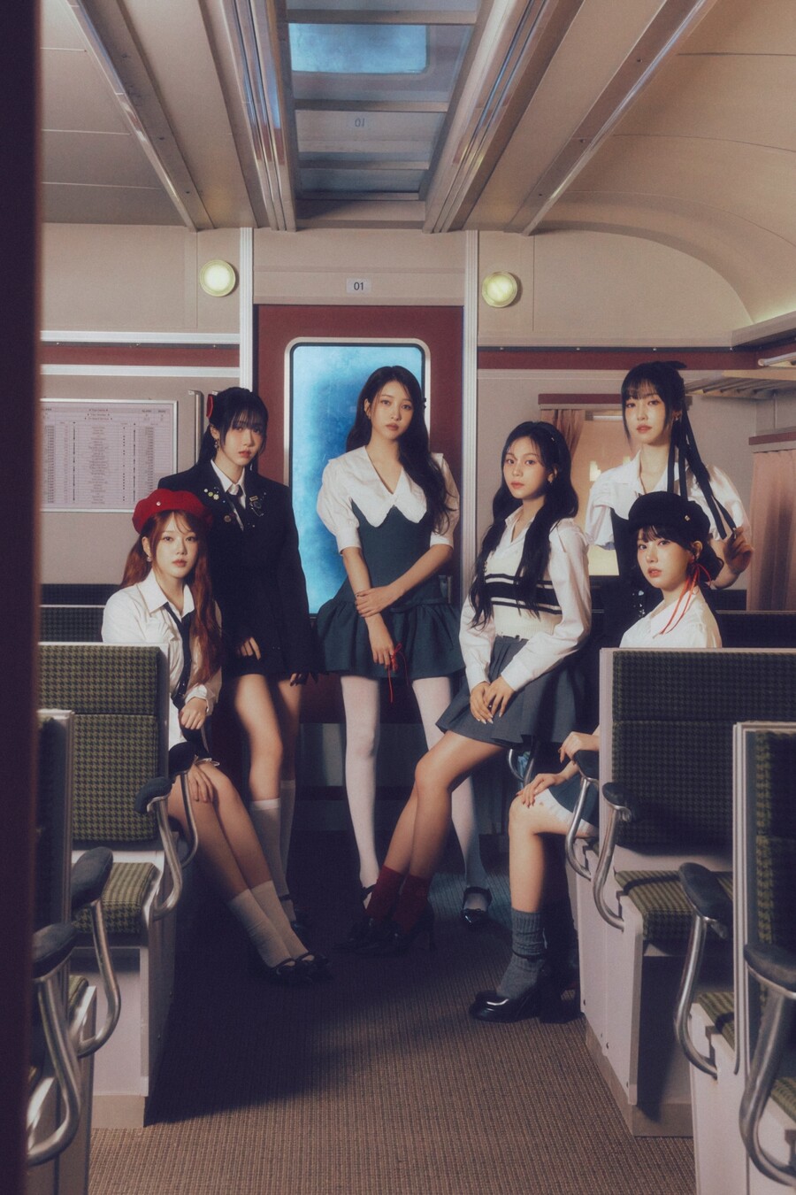 여자친구의 반가운 귀환…10주년 '완전체'가 기대되는 이유[초점S]