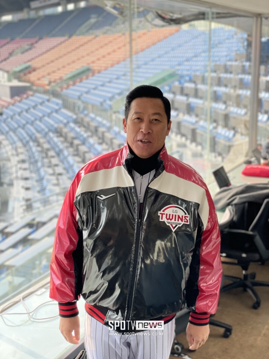 [인터뷰 일문일답] "옷 갈아입는데 기분이 좋더라" 유광점퍼 입고 퓨처스 감독으로 돌아온 '적토마'