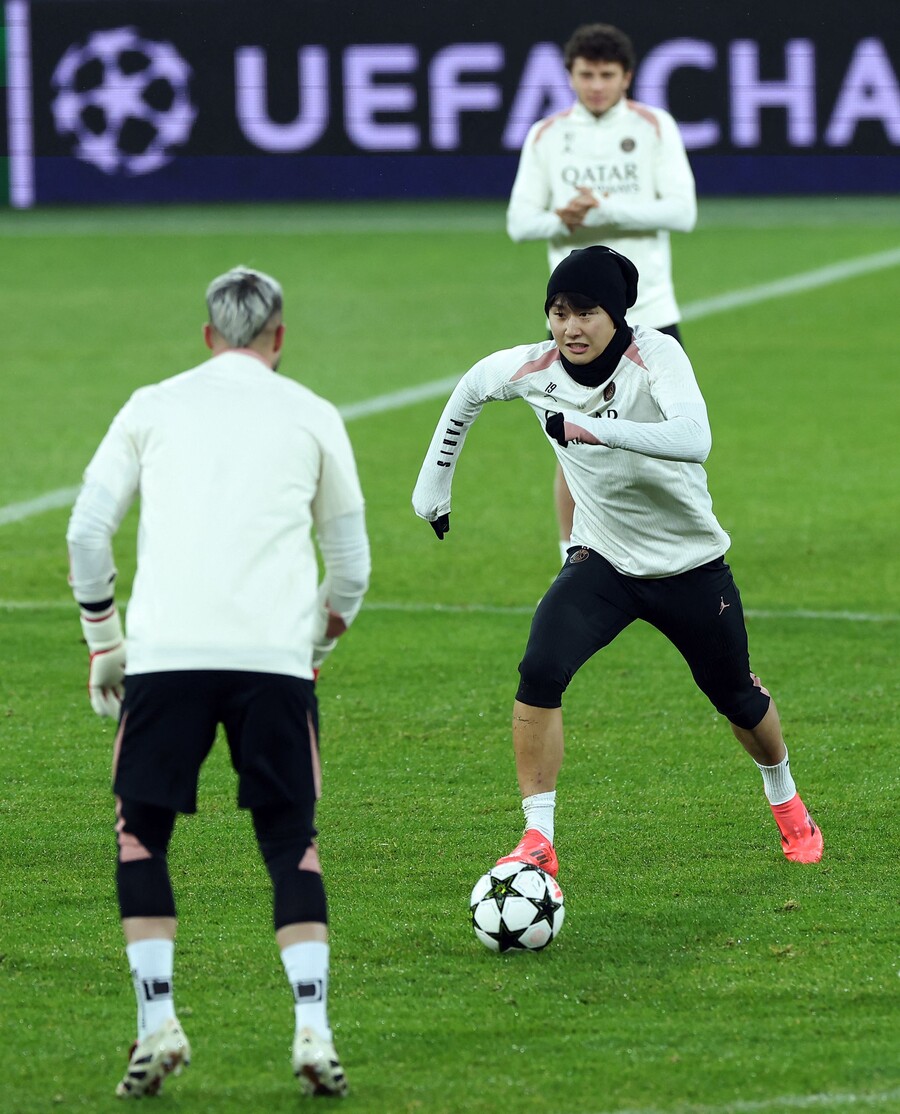 PSG, 이강인 맨유로 팔 계획 수립했나…'조지아 마라도나' 스왑딜 준비 시작