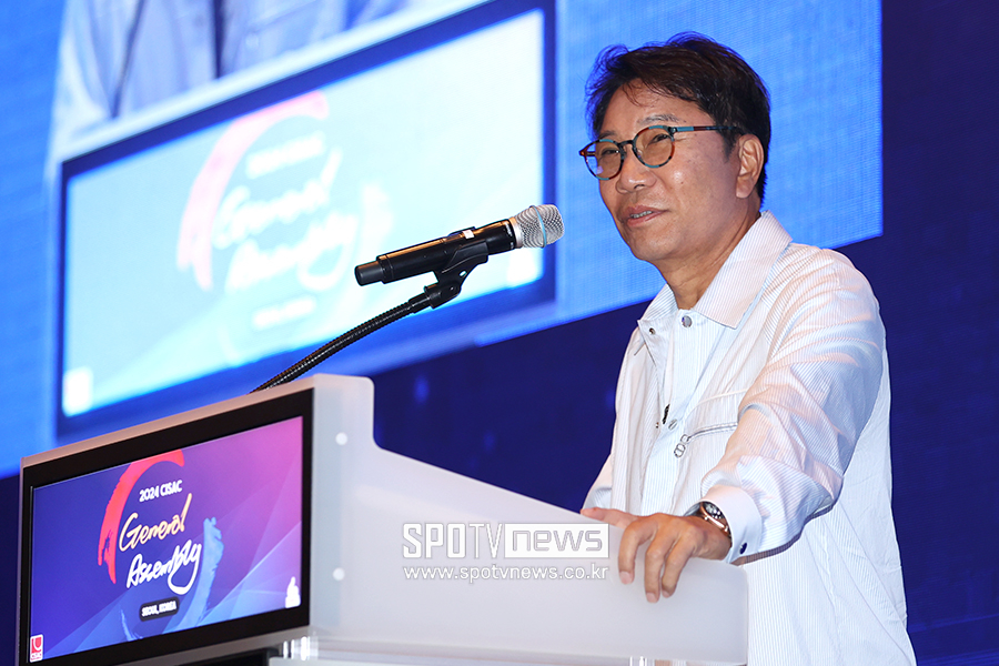 'SM 창립자' 이수만, SM 30주년 콘서트 참석 안한다…"초대도 기사로 알아"