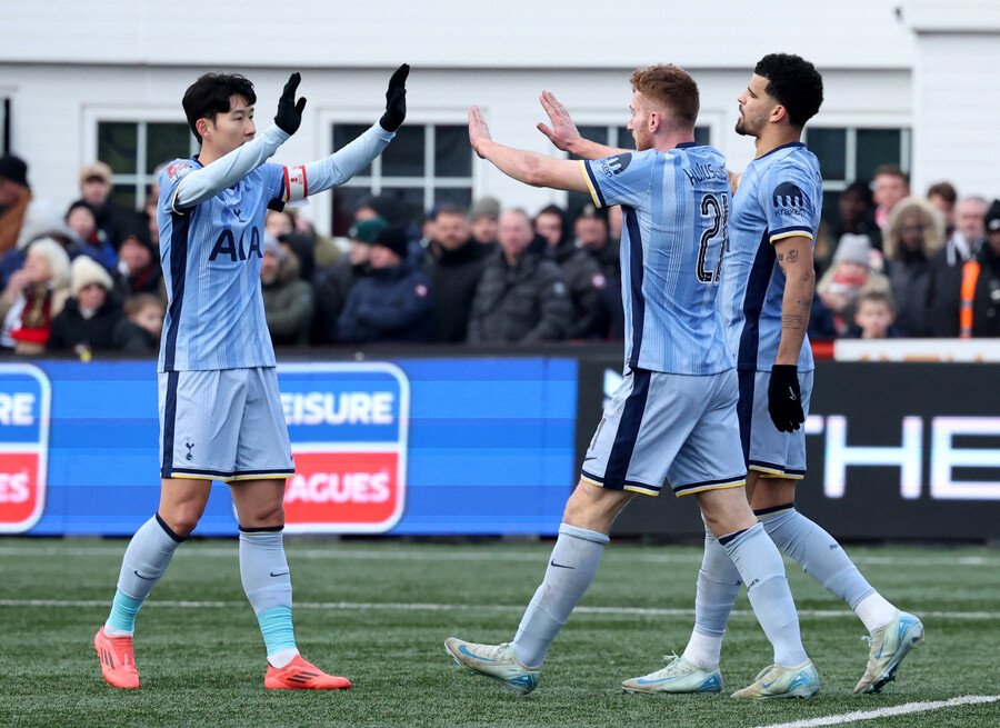 [FA컵 REVIEW]손흥민 교체 투입 마법 부렸다…토트넘, 5부 리그 탬워스에 연장 혈투 벌여 3-0 신승