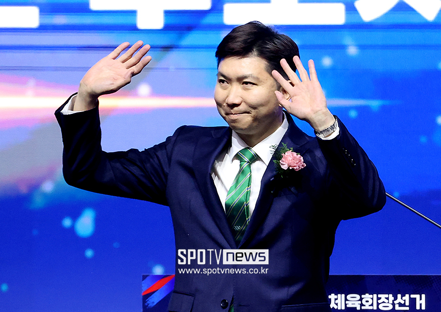 '탁구왕'에서 '체육왕' 됐다…유승민, 이기흥 제치고 대한체육회장 당선 "풀어야할 체육계 현안 많다"