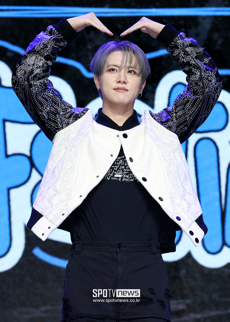 [포토S] 위아이 김동한, 대형 하트