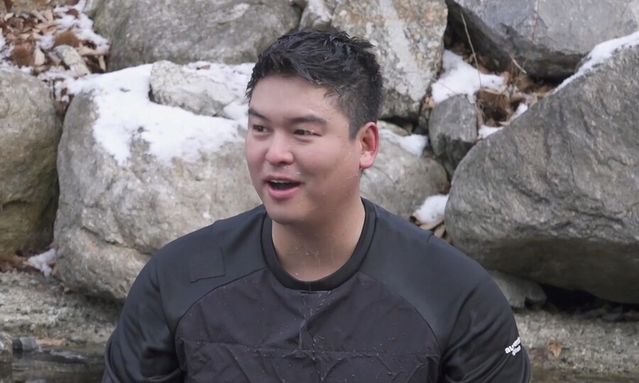 이장우, 최강 한파에 얼음 깨고 계곡 입수 "2kg 빠졌을 것"('나혼산')
