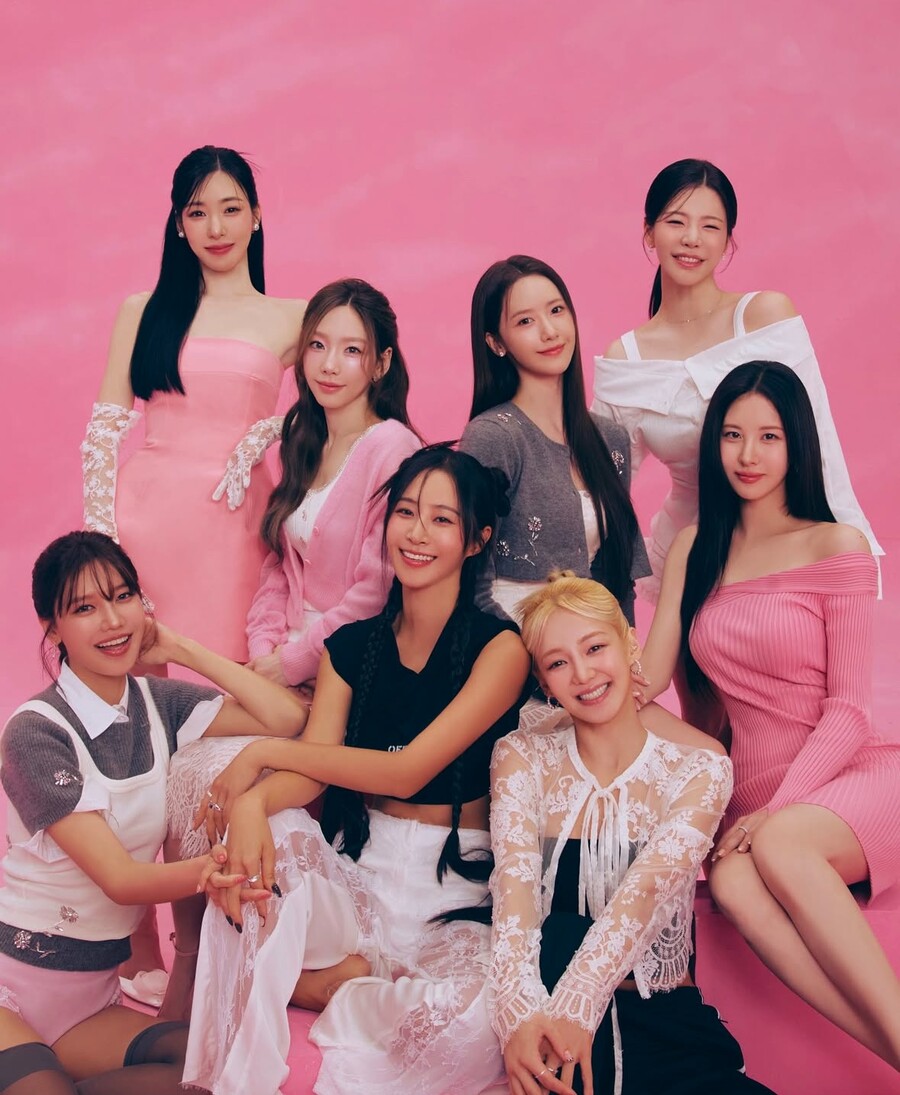 "2025 가족사진" 소녀시대, 19년차에도 끈끈한 우정 ing