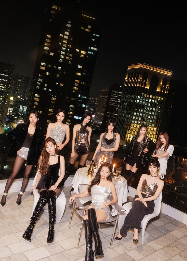 트와이스, 2024 美 음반 판매량 톱10 진입…K팝 걸그룹 유일