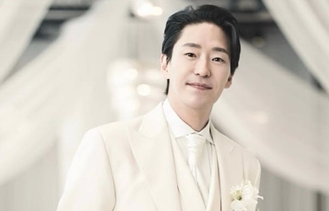 "49세에 드디어 결혼, 행복하겠다" 엄기준, 50세 되고 뒤늦게 밝힌 결혼 소감