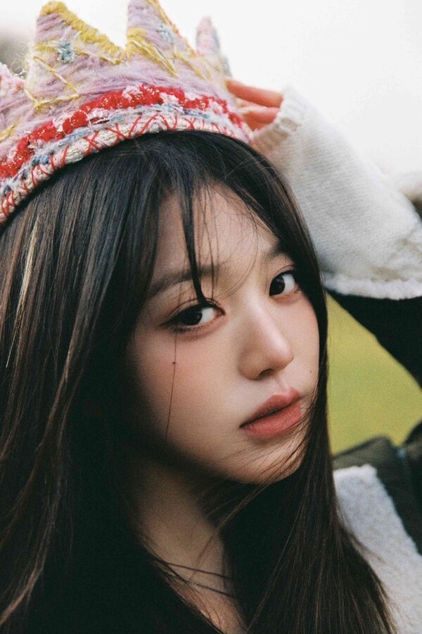장원영이 말하면 베스트셀러가 된다…'MZ 워너비'로 우뚝