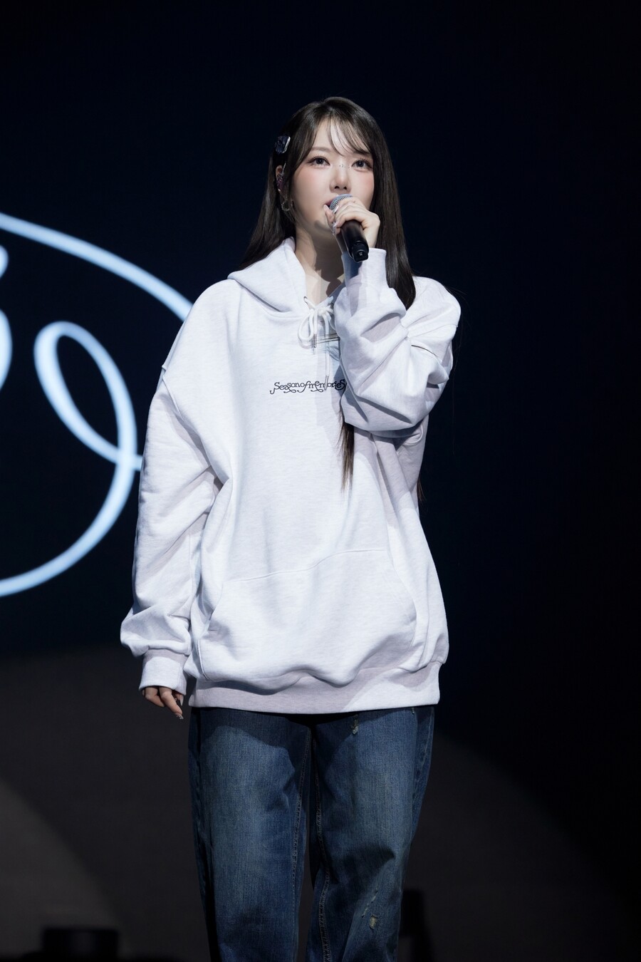 여자친구 예린, 10주년 컴백 '무릎 투혼' 있었다…"병원 치료 꾸준히 받아"