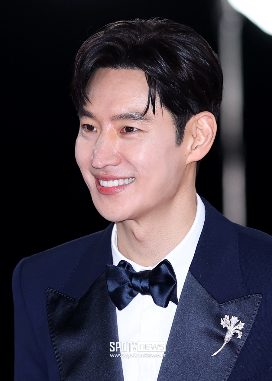 이제훈, 협상 전문가 변신…JTBC '협상의 기술' 3월8일 첫 방송[공식]