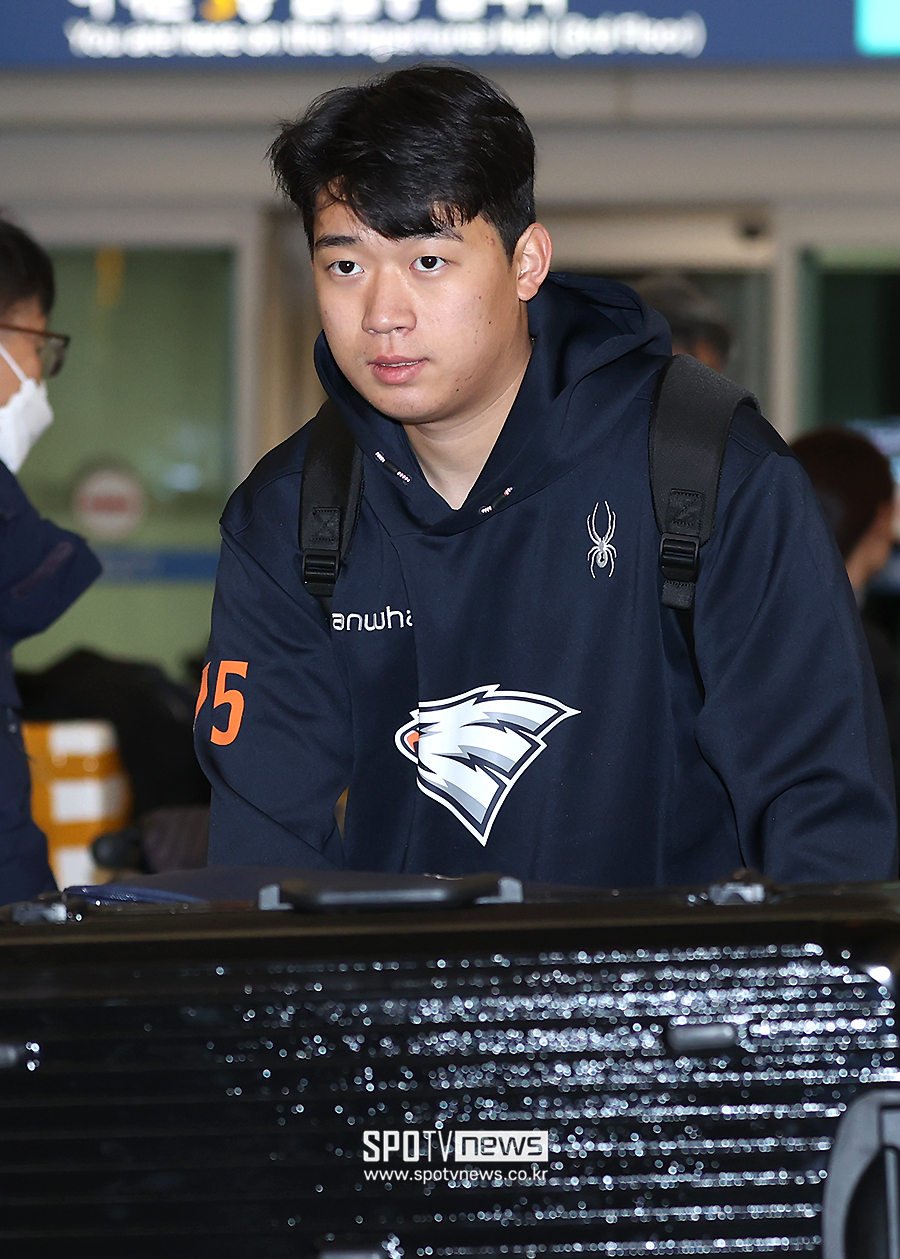 [포토S] 전지훈련 떠나는 김기중