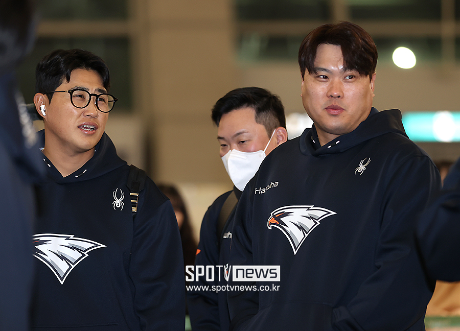 ▲ 채은성 안치홍 류현진 ⓒ곽혜미 기자