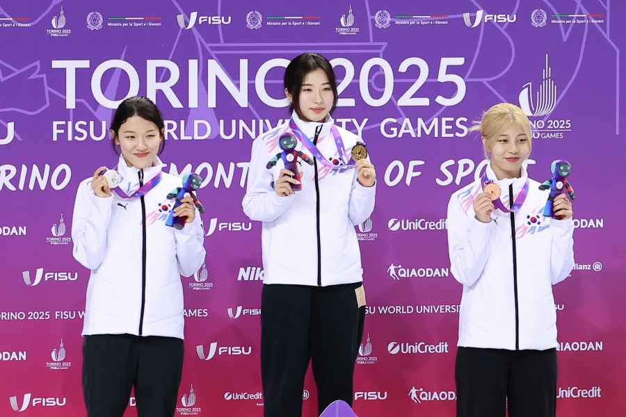 대한민국 선수단, 토리노 동계U대회 쇼트트랙 1,500m 남녀 금·은·동메달 석권