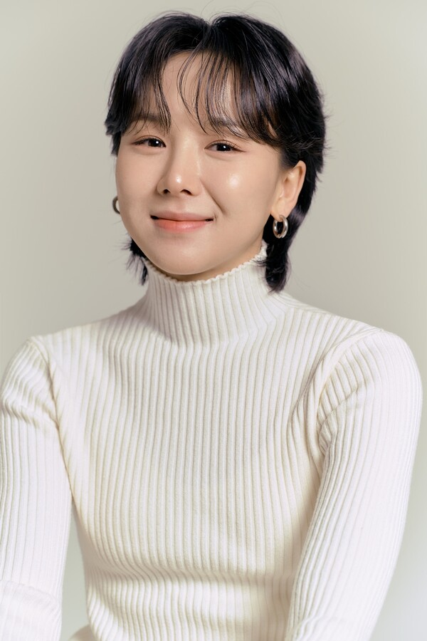 ▲ 99년 발표된 루머스 '스톰'을 리메이크 하는 김보경. 제공|김보경