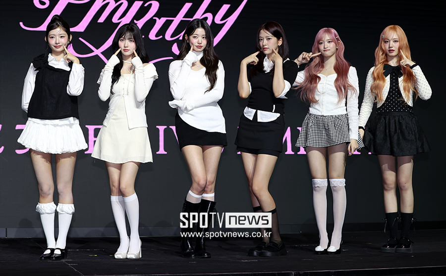 아이브가 또 아이브했다…럭키비키 '애티튜드'로 돌아온 '완성형 퀸'[종합]