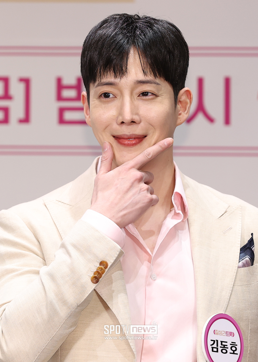 [포토S] '뮤지컬배우' 김동호, 트로트 가수에 도전!